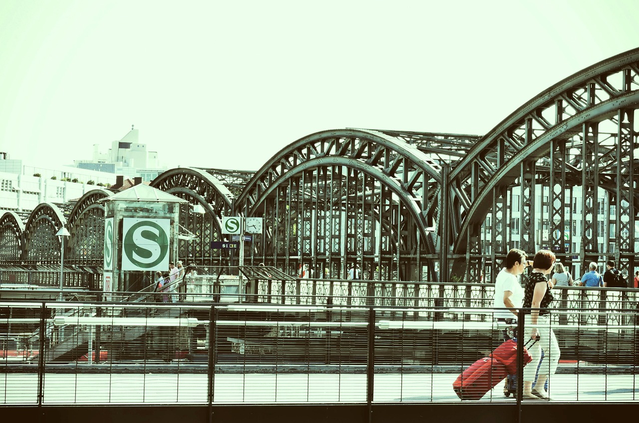 Hacker Bridge - free online jigsaw puzzle photo