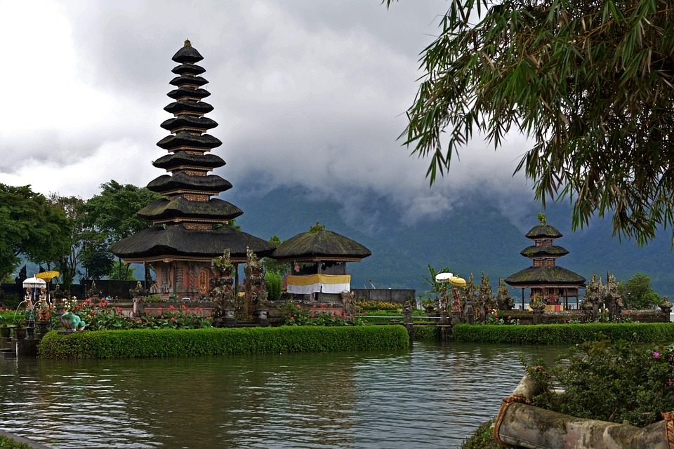 Pura Ulun Danu Candi Bali Foto Gratis Di Pixabay