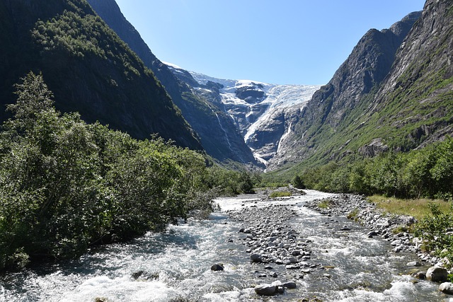 Free Kjenndal Glacier photo and picture