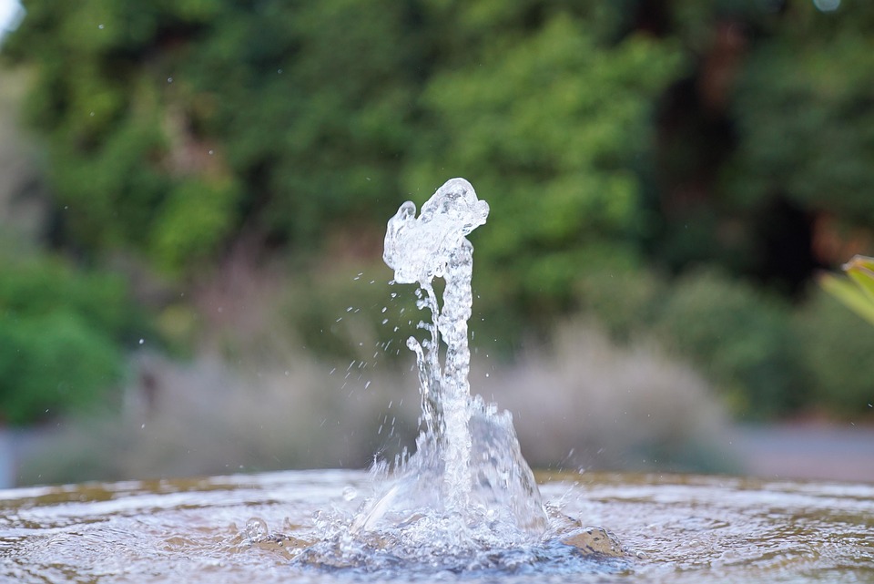 Fonte De Água A Jorrar Jardim - Foto gratuita no Pixabay