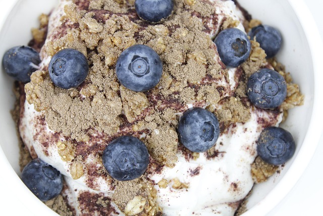 granola, breakfast, blueberry