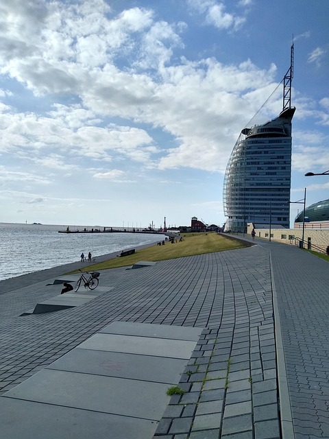 Free Sea Bremerhaven photo and picture