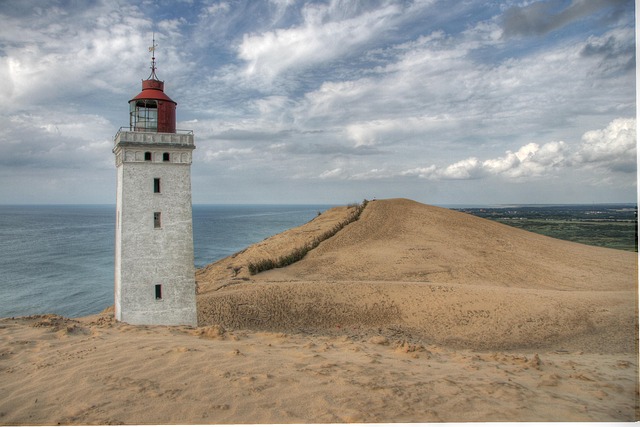 Free Lighthouse Sea photo and picture