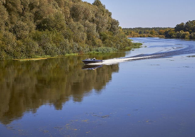Free River Boat photo and picture