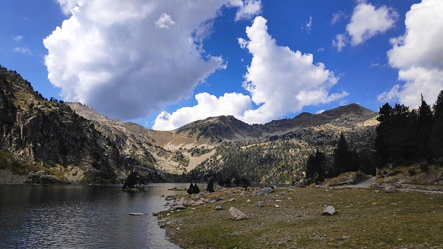 Free Lake Lac photo and picture