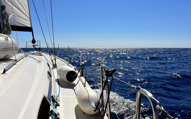 Free Sailing Yacht photo and picture
