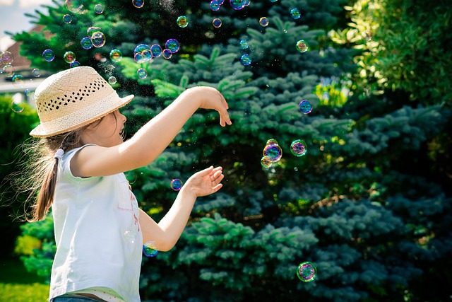 Kind, Mädchen, Seifenblasen, Spielen