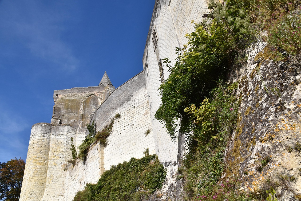 Castle LôChes - free online jigsaw puzzle photo