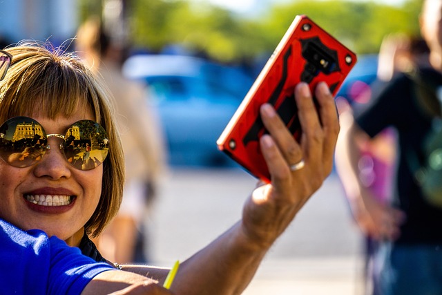 Free Selfie Phone photo and picture