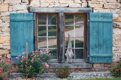 Free Window Shutters photo and picture