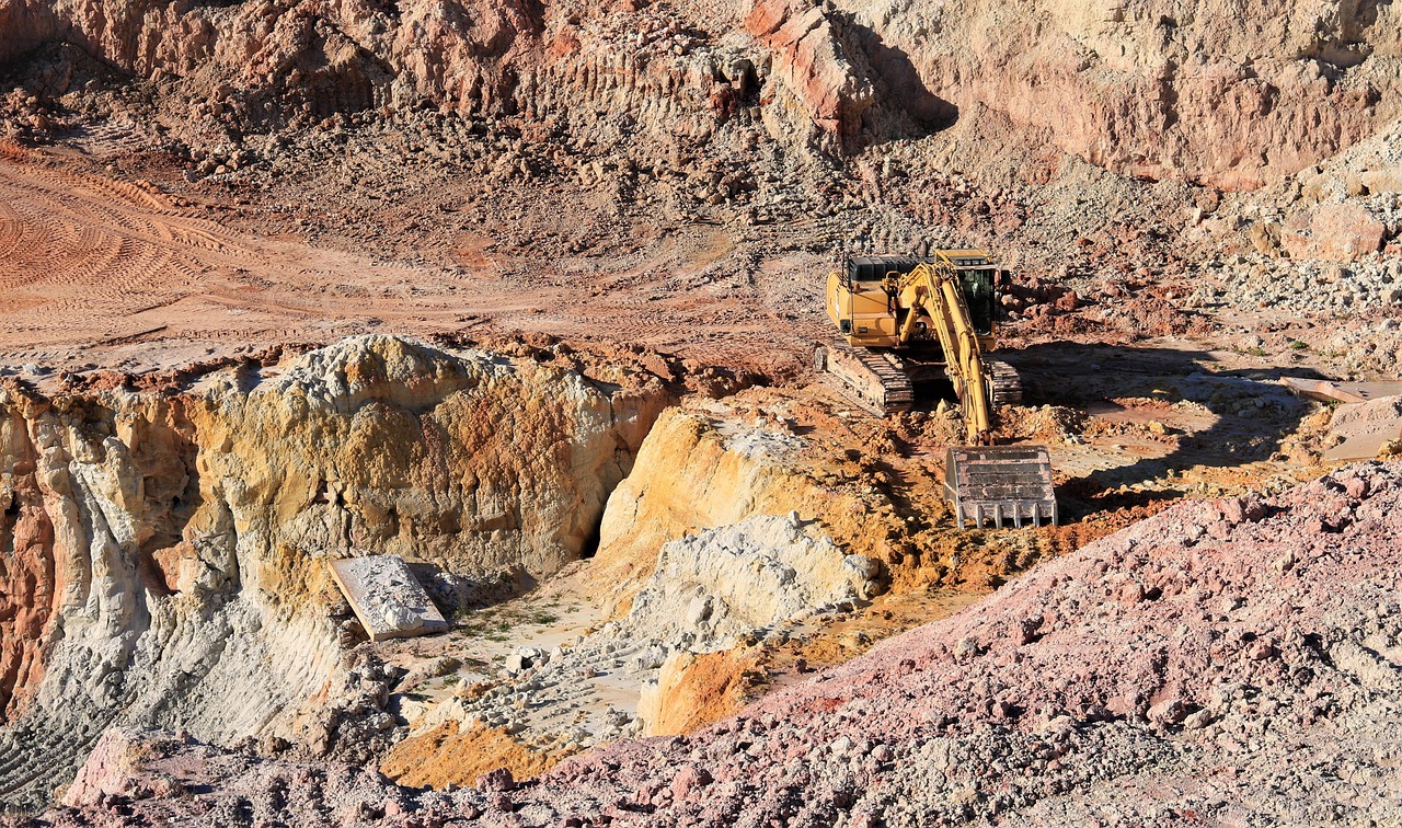 1+ Free Excavator In The Quarry & Construction Machine Images Pixabay