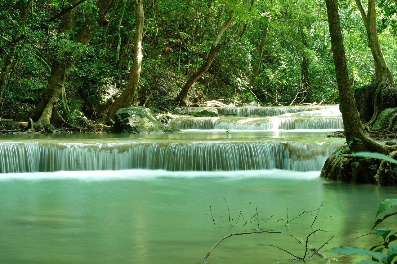 Waterfall - free online jigsaw puzzle photo