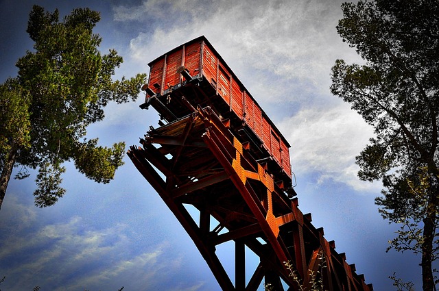 Free Yadvashem Jerusalem photo and picture