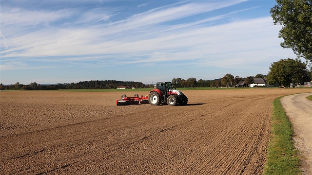 Free Field Work Tractor photo and picture