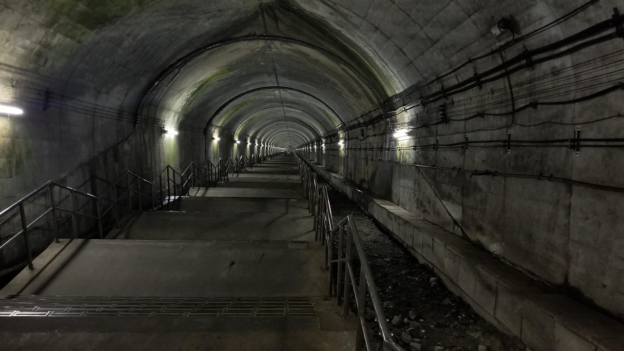 Station - free online jigsaw puzzle photo