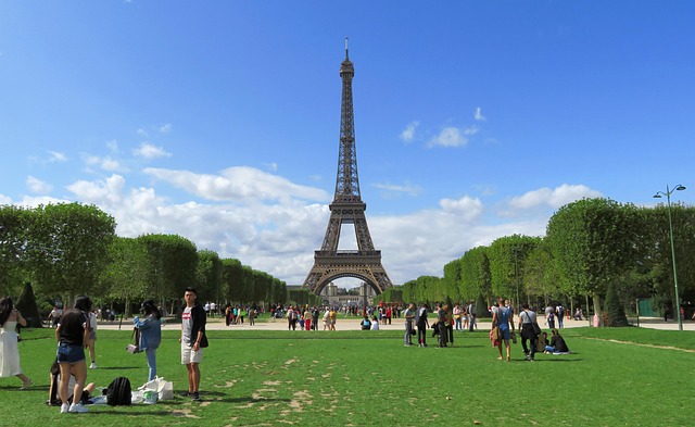 Free Tower Eiffel photo and picture
