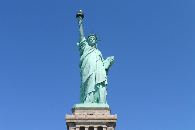 Statuie, Libertate