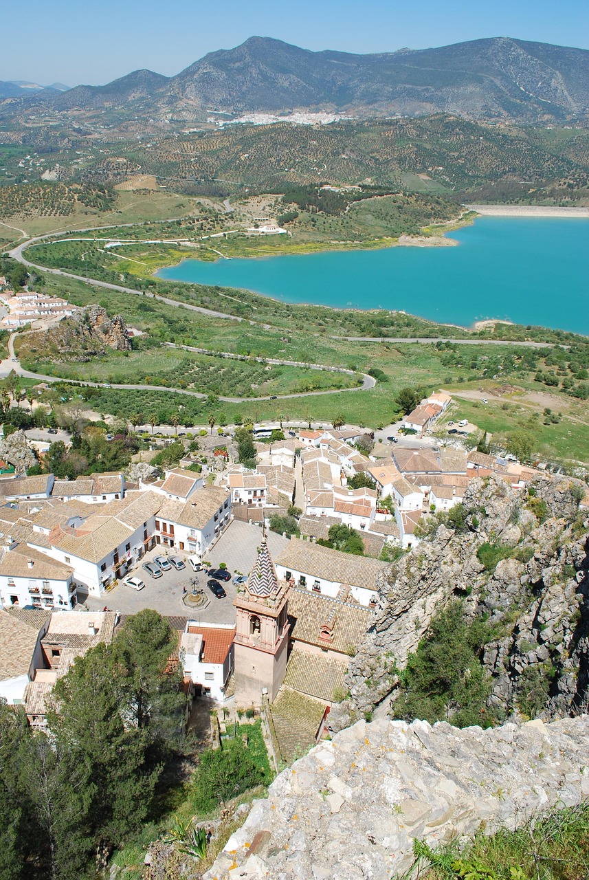 zahara-de-la-sierra-village-lac-photo-gratuite-sur-pixabay-pixabay