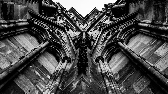 Abstrakt, Kirche, Architektur
