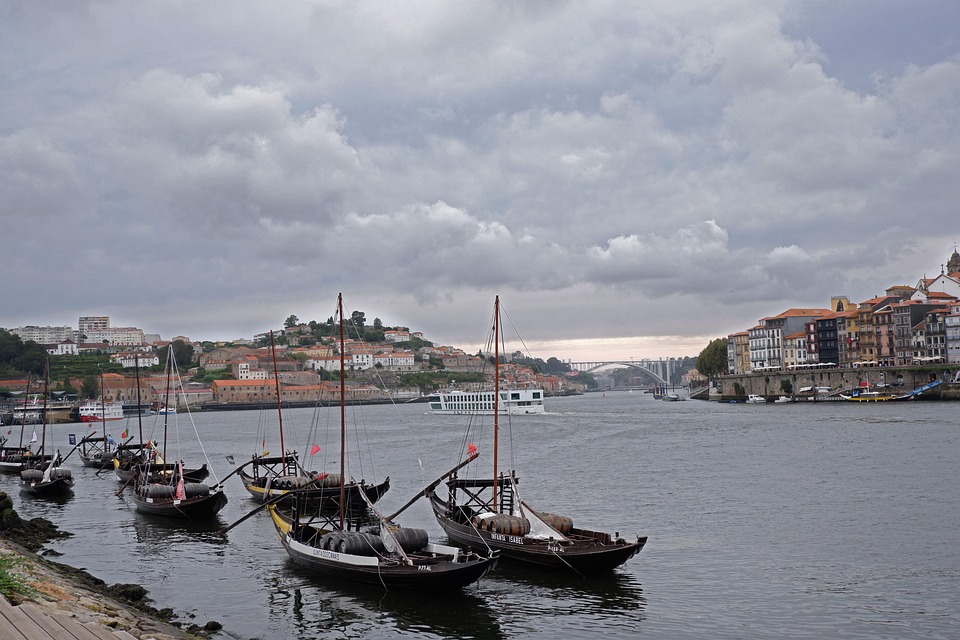 Porto’s Hidden Gems: Uncovering the City’s Best Wine Tasting Experiences