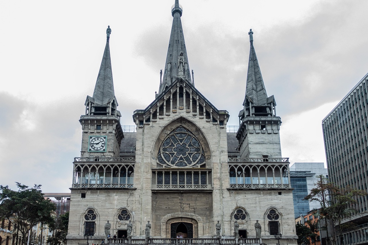 Church - free online jigsaw puzzle photo