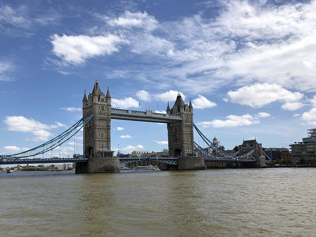 Free London Tower Bridge photo and picture