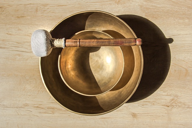 singing bowl, racket, therapy, top, mental, painkiller, modern, design, ground, style, recovery, texture, hospital, vibration, health, lifestyle, wood, brown health, brown hospital, brown therapy, singing bowl, singing bowl, singing bowl, singing bowl, singing bowl