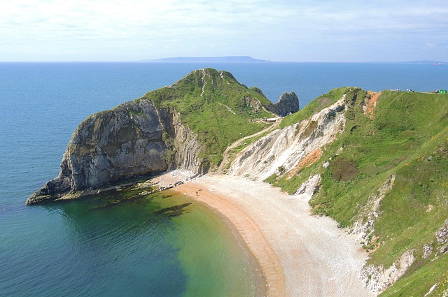 Free Landscape Durdledoor photo and picture