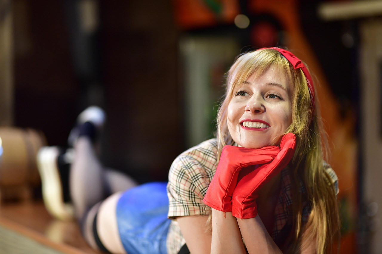 20-000-free-topless-girl-girl-images-pixabay