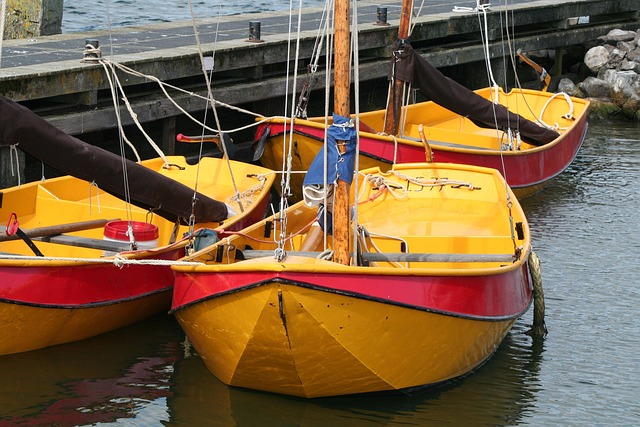 Free Boat Sailing Boat photo and picture