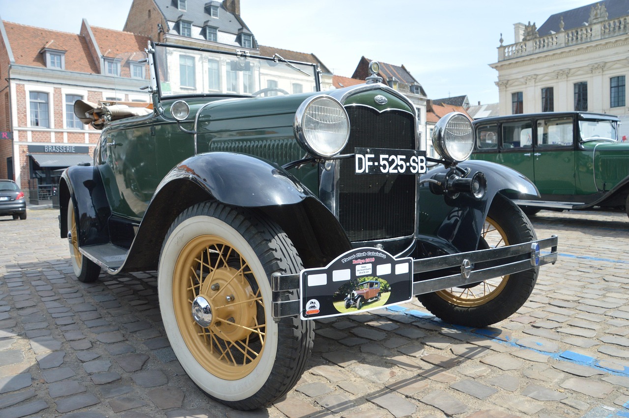 Automobiles - Photo ancienne Vintage voiture Delahaye type 135 coupé