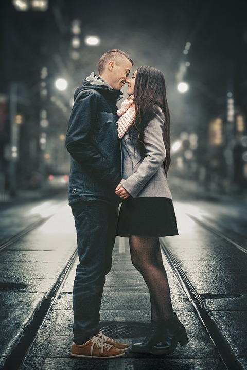 叔父にキスして（そして立ち去る）