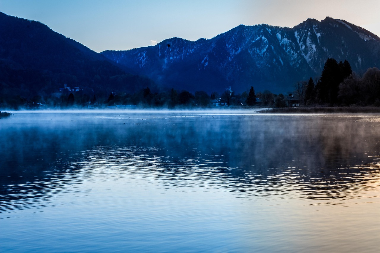 Lake - free online jigsaw puzzle photo