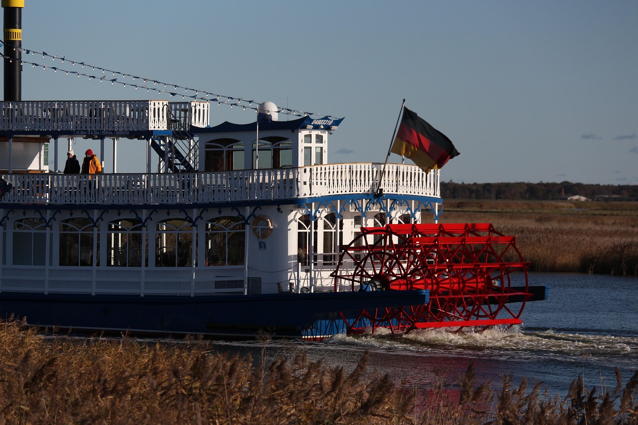 Paddle Steamer - free online jigsaw puzzle photo