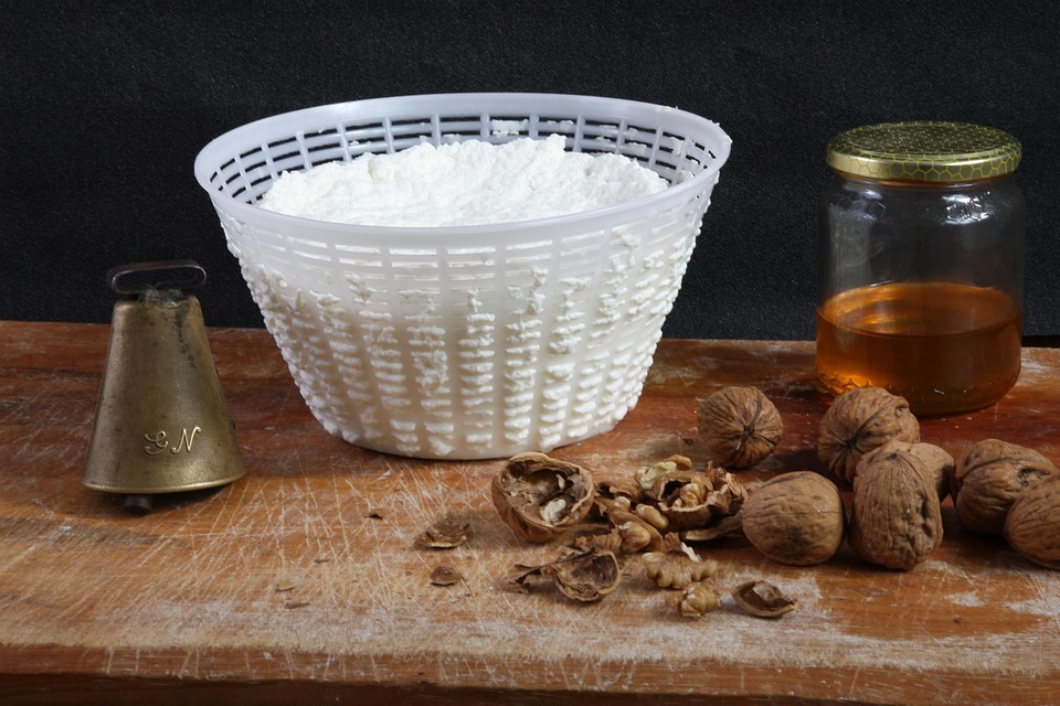 What Does Ricotta Cheese Taste Like? BlogChef