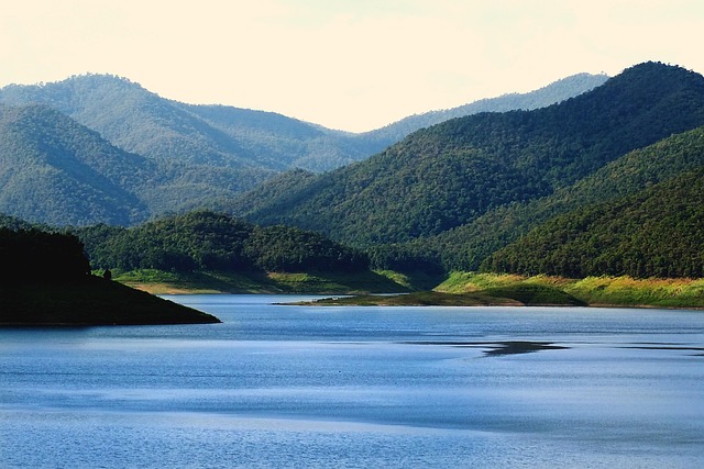 Free Lake Mountain photo and picture