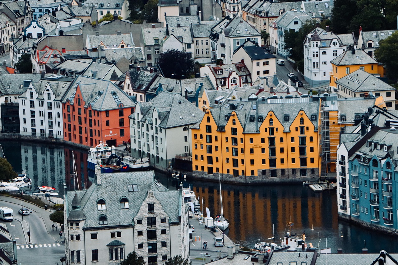 House - free online jigsaw puzzle photo