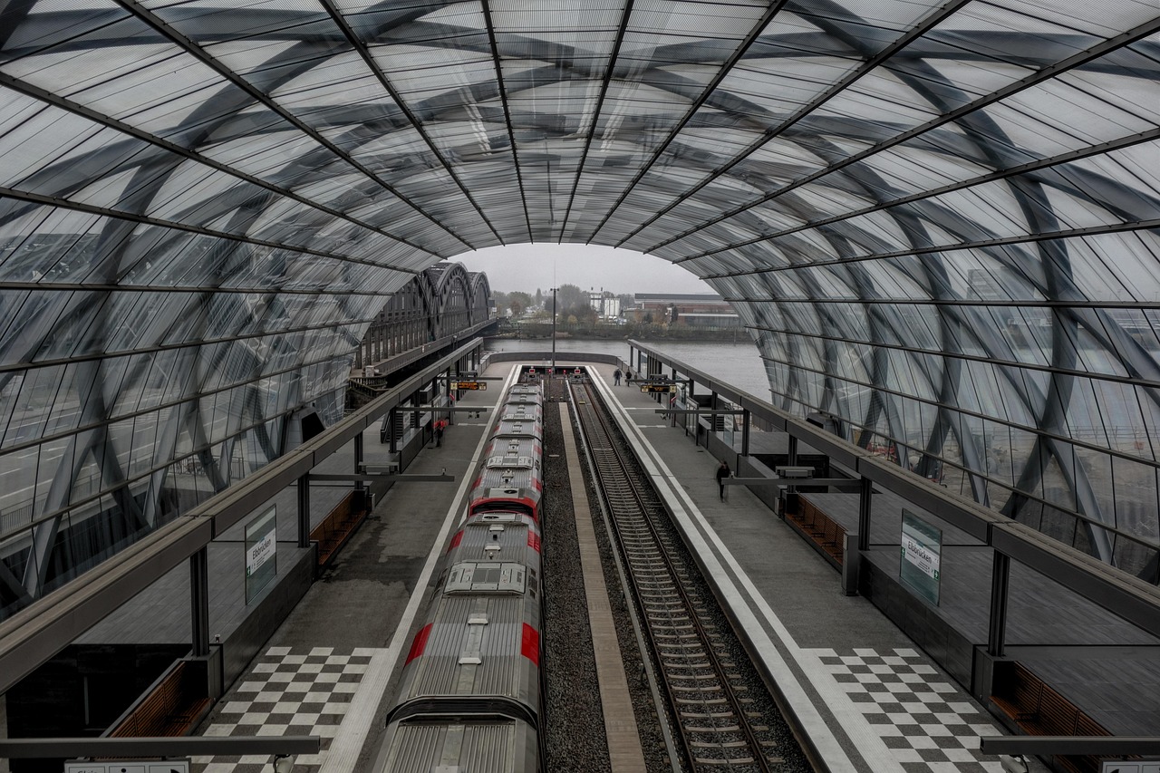 10,000+ Free Rails Entrelazadas & Train Images Pixabay