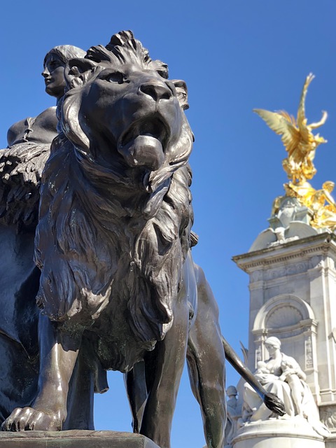 Free London Lion photo and picture