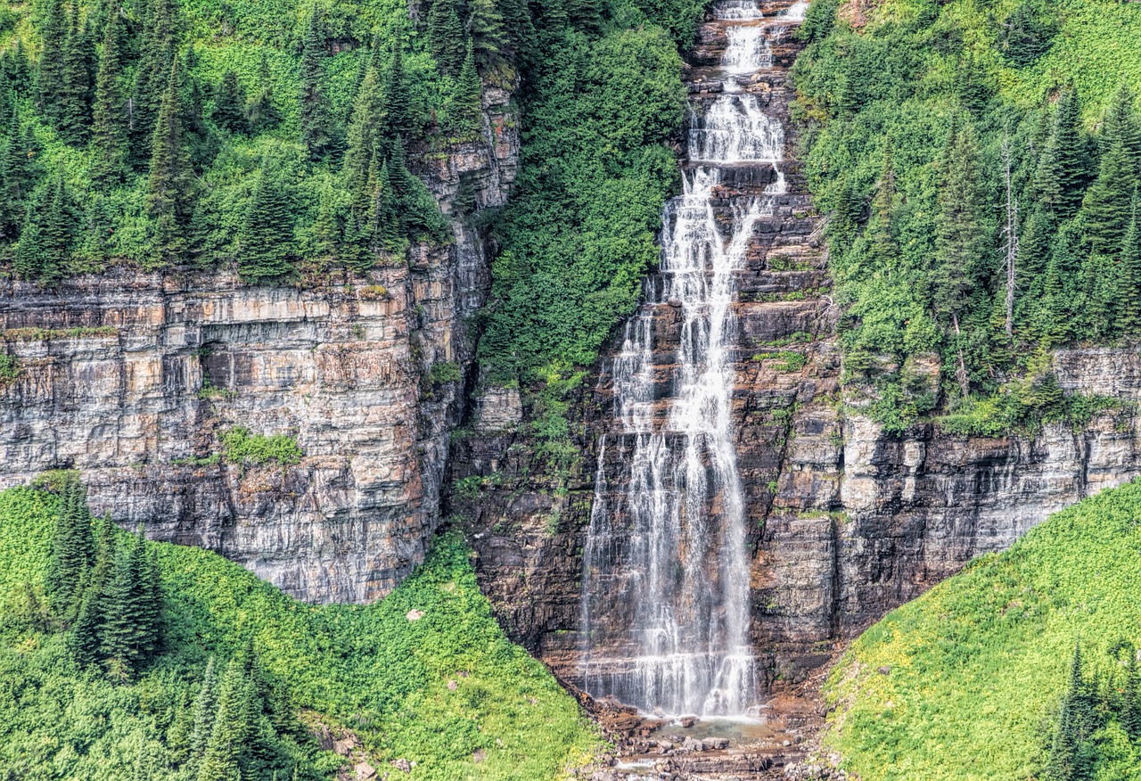 Waterfall - free online jigsaw puzzle photo
