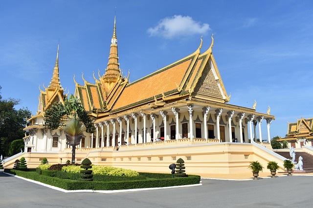 Free Royal Palace Phnom Penh Cambodia photo and picture