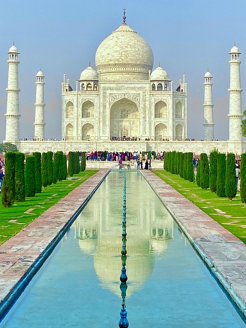 Taj mahal, agra, architecture and travel — photo by Elmio1981