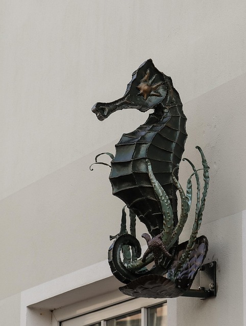 Free Seahorse Statue photo and picture