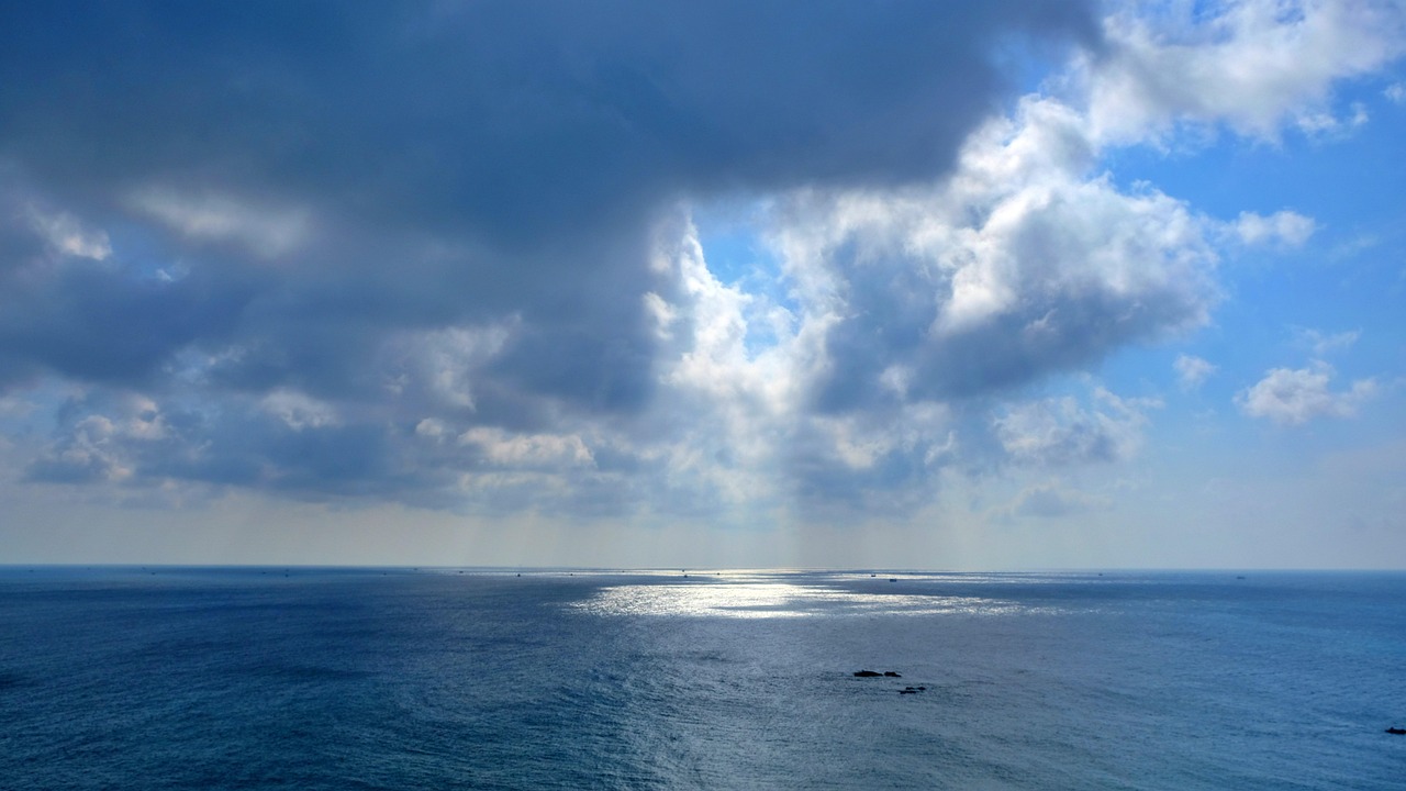 the-sea-4701967_1280.jpg
