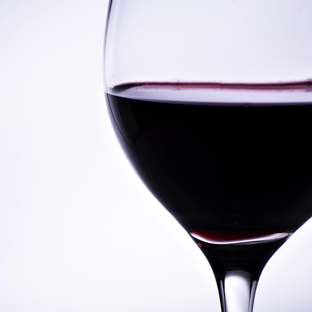 Vino, Tazón De Fuente, Fondo Blanco