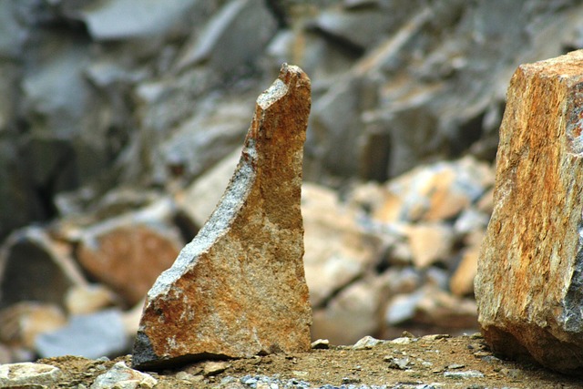 Granit, Stenbrud, Klippe