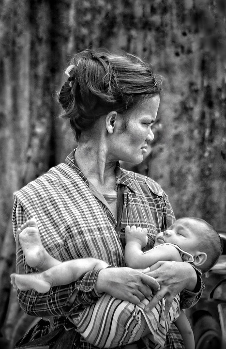 Mom Guilt: Letting Go of Perfection in Modern Parenting
