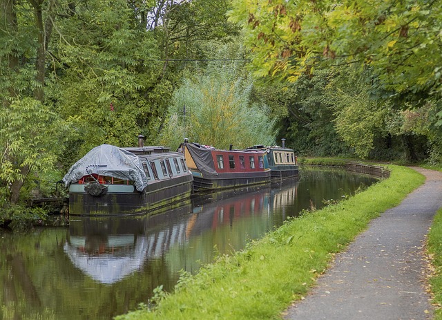 Free Canal Boat photo and picture