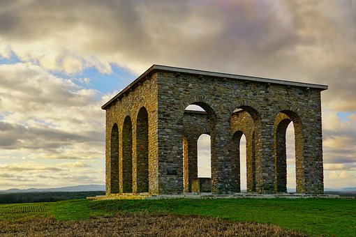 Edificio, Columnas, Arquitectura, Nubes