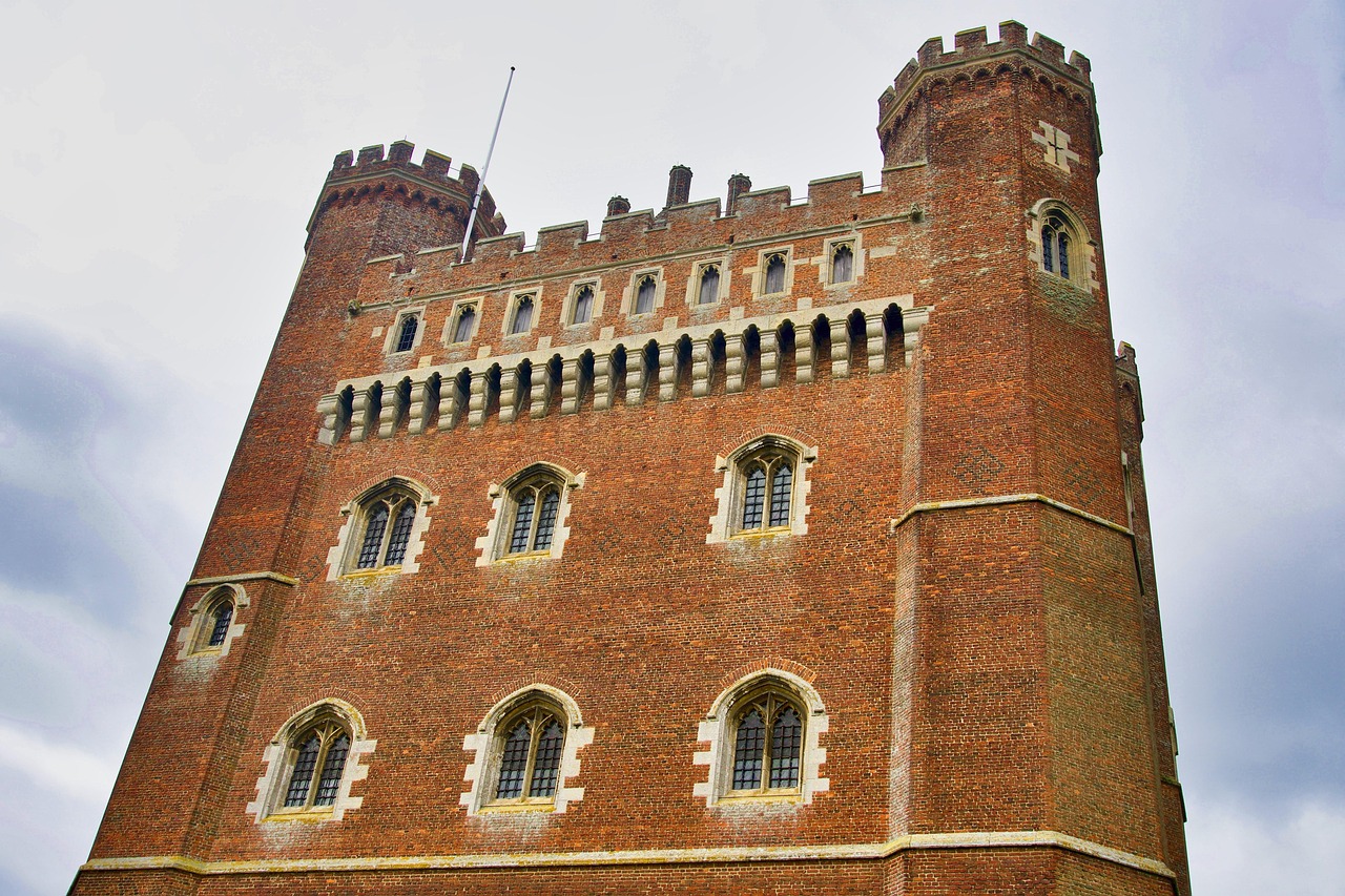 Tattershall - free online jigsaw puzzle photo